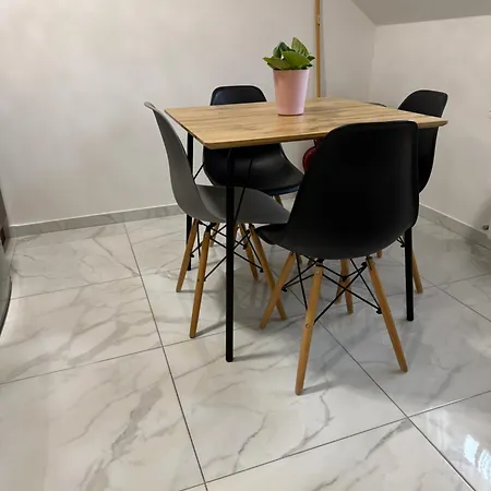 Familia R65 Apartmán