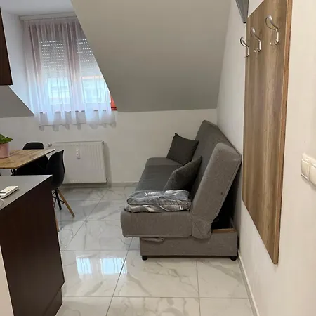 Familia R65 Apartment *