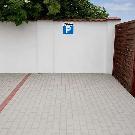 Familia R65 Apartmán